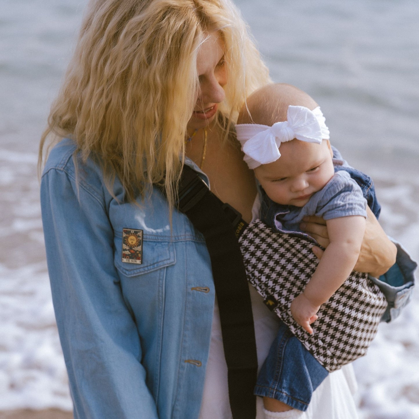 MomKoala Classic - Kaz Ayağı Yan Sling Çocuk Taşıyıcı